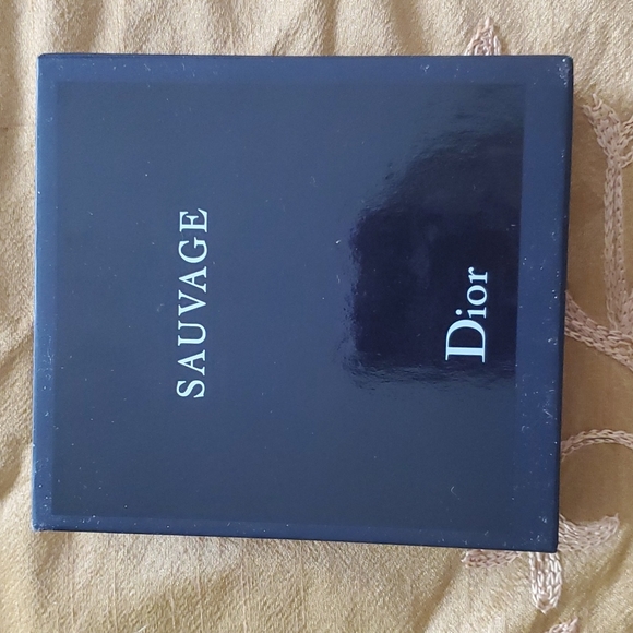 Dior - Picture 2 of 3